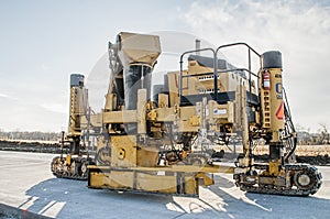 Concrete Crawler highway Curb Machine