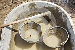 Concrete mixing tub