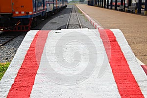 Concrete platform for loading freight cars