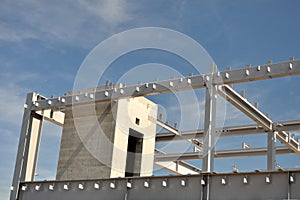 Concrete and steel building frame