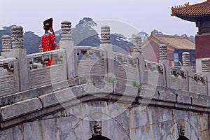 Concubine and stone bridge photo