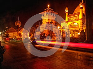 conditions in front of the sunan Kudus mosque at night