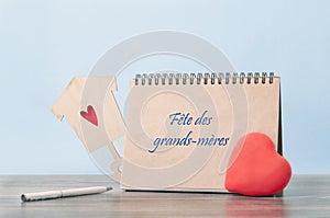 Congratulations in French on the day of grandmothers.