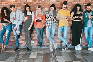 Social networking millennials smartphones surfing