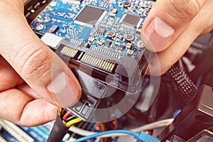 Connecting hard disk drive to desktop computer