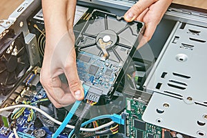 Connecting hard drive unassembled to desktop computer