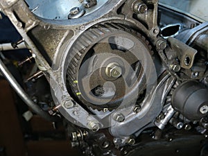 The connecting rod, piston and cylinder block in a disassembled condition