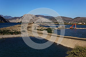 The construction of the Ashta dam on the Drini River