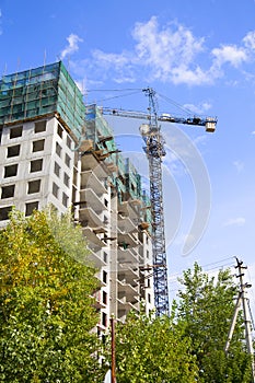 Construction of a complex of monolithic, multi-storey buildings