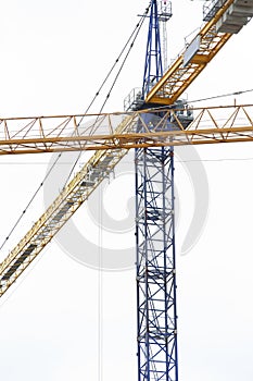 Construction crane