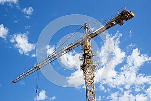 Construction crane