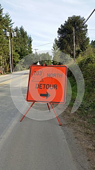 construction detour sign