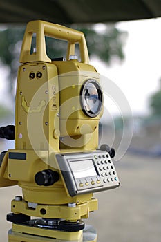 Construction and engineering tool, total station