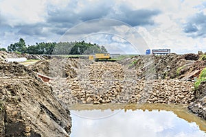 Construction of a fish ladder in the  Rolderdiep near the village of Rolde