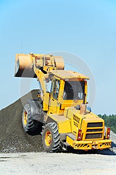 Construction loader excavator