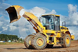 Construction loader excavator