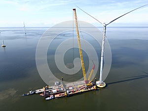 Construction of an offshore windpark