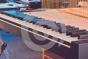 Construction of a piano, piano flaps in wood worksho, Grand Piano Construction