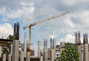 Construction of reinforced concrete structures. Unfinished construction