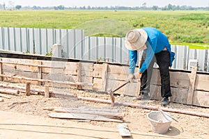 The construction of a retaining fence or counterfort, formwork, preparation to pour concrete