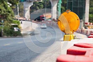 Construction site hazard warning light