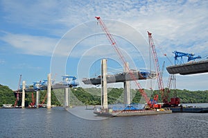 Construction of the St. Croix Crossing Extradosed Bridge