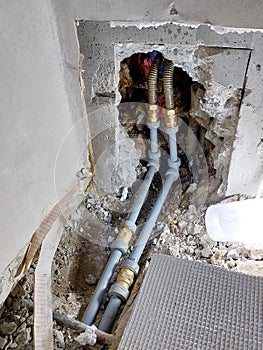 Construction to replace rusty water pipes in a house