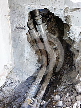 Construction to replace rusty water pipes in a house