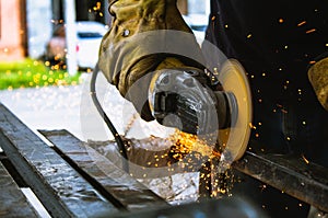 construction tool cutting metal photo