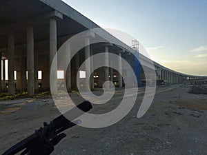 Construction of urban transportation traffic with flyovers