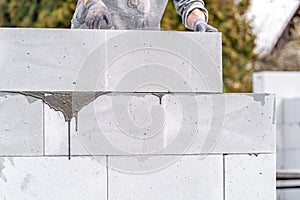 construction of a wall of a house made of aerated concrete blocks