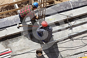 Construction workers img