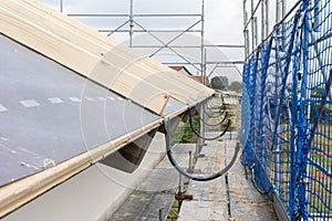 Construction works of construction and insulation of a roof