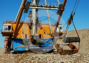 Constructions of dragline