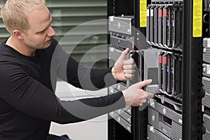 IT Consultant Maintain Blade Server in Datacenter