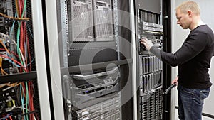 IT consultant maintain rack server in datacenter