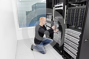 It consultant working in datacenter