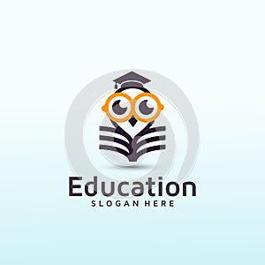 Consume educational content logo design