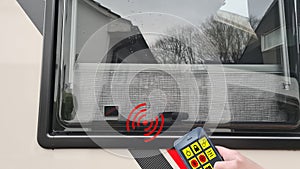 Contact of an alarm system on the window