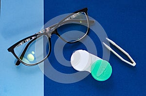 Contact lenses. Glasses. The choice. Poor vision