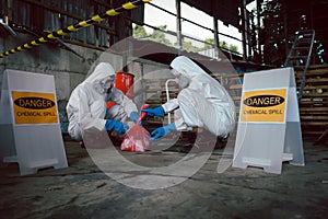 Contain Chemical Spill to Red Garbage Bags After Absorb, Part of Steps for Dealing with Chemical Spillage, Spill Cleanup