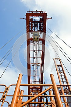 Container hoisting rig