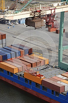 Container-port from helicopter