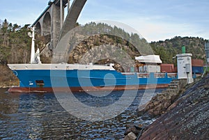 Container ship under svinesund bridge, image 2