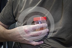 container with urina