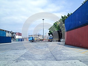 Containers in the dockyard