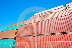 Containers shipping