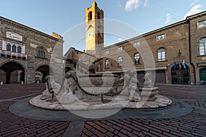 Contarini Fountain and in the background the bell tower