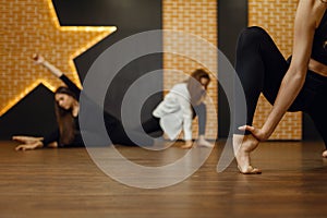 Contemporary dance performers, workout in studio