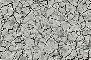 Continuous cracked ground pattern
